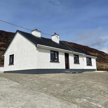 Holiday home Eileen's *
